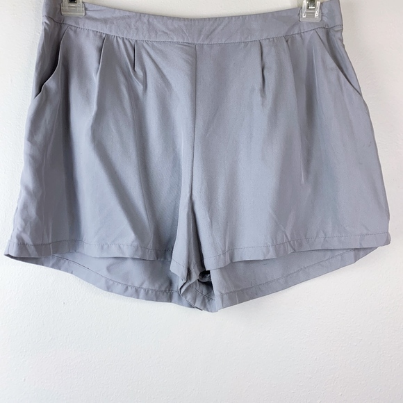 grey flowy shorts